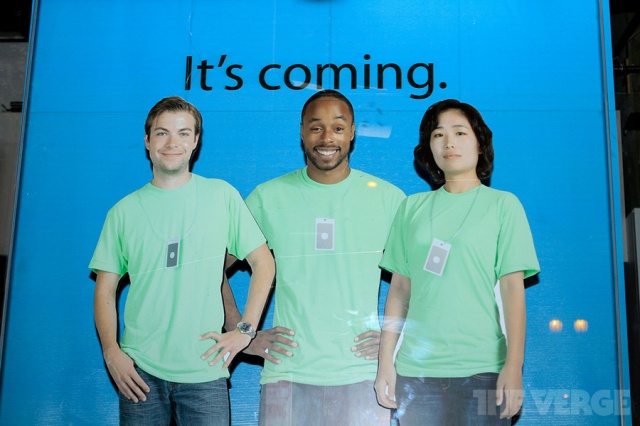 Samsung Builds Fake Apple Store To Shoot Anti-iPhone 5 Ad