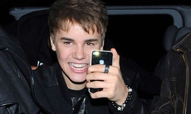 justin-bieber-teen-iphone