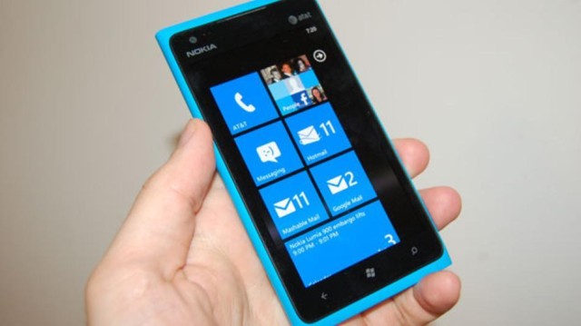 nokia-lumia-900-windows-phone