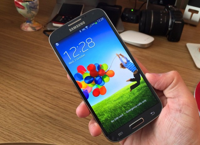 Galaxy-S4-lock-screen