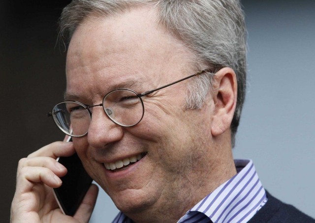 eric-schmidt-talking-on-motorola-moto-x